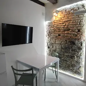 Sagegreən Flat Genova